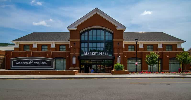NYC: Woodbury Outlets Private Shopping Tour - The ride to Woodbury Common