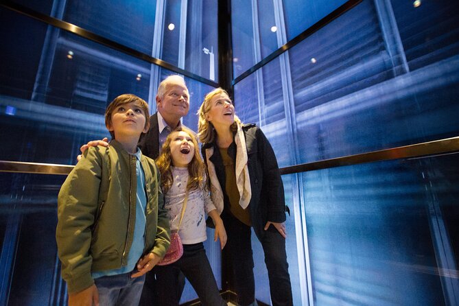 One World Observatory Skip-the-Line All Inclusive Ticket - Using the One World Explorer iPad