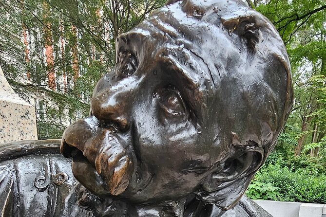 Oppenheimer in New York: Upper West Side Walking Tour - Oppenheimer’s childhood home on Riverside Drive