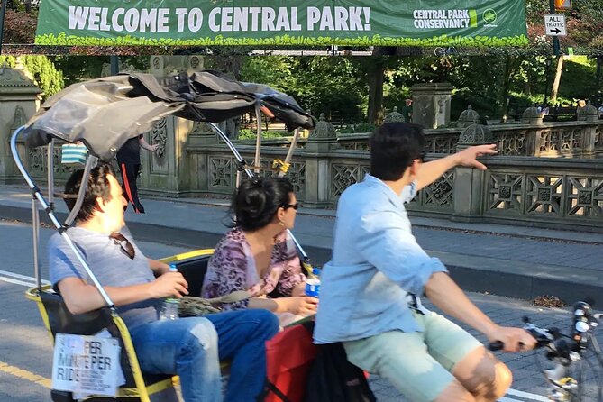 Pedicab Tours Central Park - Balto, the ice rink, and the first look at the park