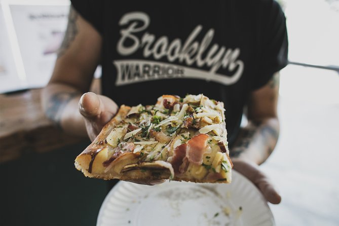 Pizza Walking Tour in Manhattan with Friendly Local Guide - Joe’s Pizza and the classic New York slice