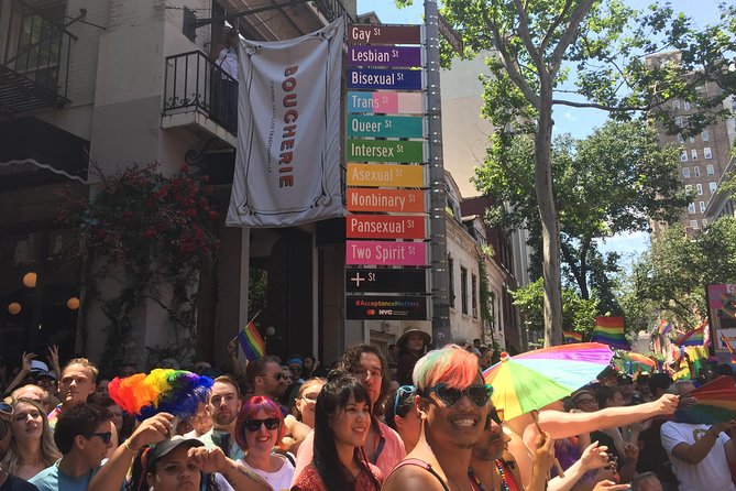 Pride Tours NYC's LGBTQ Historical Walking Tour - Julius’ and the first Sip In