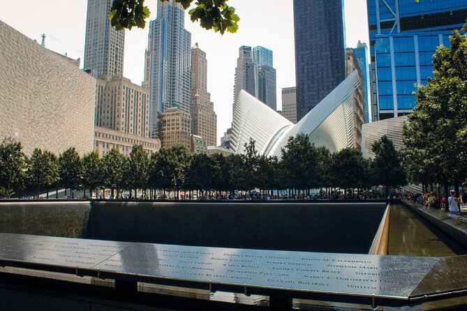 Private 9/11 Memorial and Ground Zero Tour with Museum Tickets - Seeing the Oculus as part of the rebuilding story