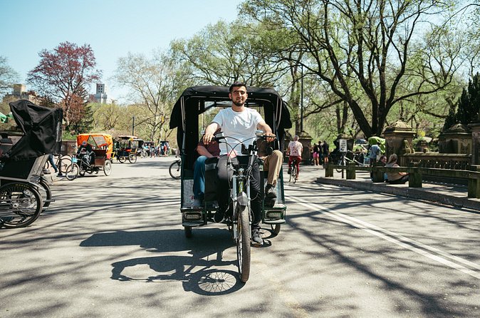 Private Central Park Guided Pedicab Tour - Alice in Wonderland for Family Photos