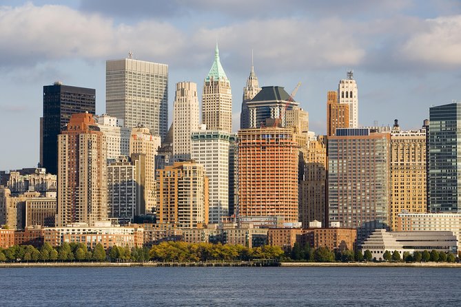 PRIVATE Manhattan Speedboat Tour - Up to 12 passengers - What this private Manhattan boat ride is really like