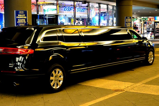 Private NYC tour by stretch limousine, choose 3 or 5-hour options - Midtown landmarks in a 45-minute sweep
