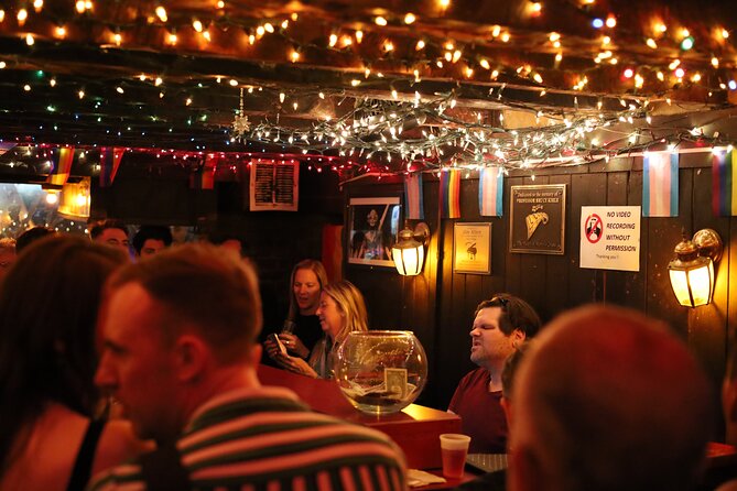 Private Pub Crawl with a Local - Joe’s Pizza gives the walk a practical reward