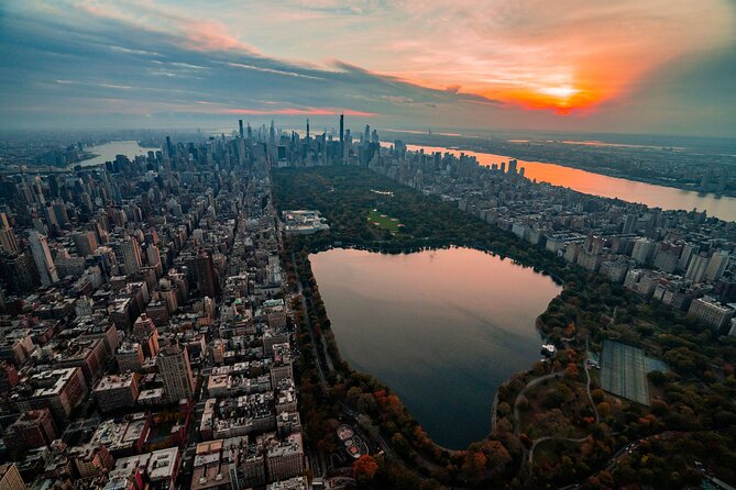 Private Romantic NYC Helicopter Scenic Charter with Champagne - A private Airbus flight instead of a shared ride