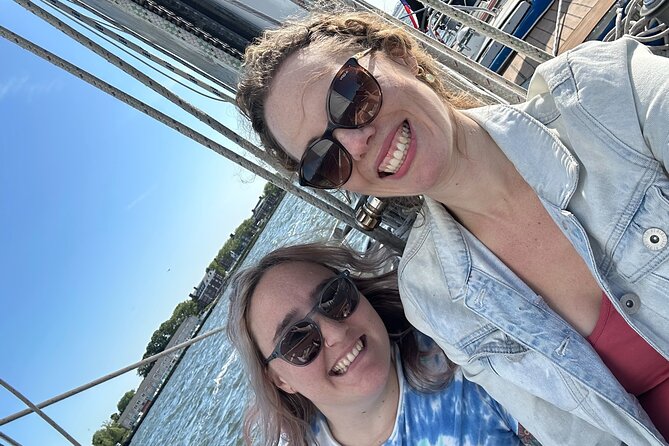 Private Sailing Charter in Brooklyn - Getting close to the Statue of Liberty