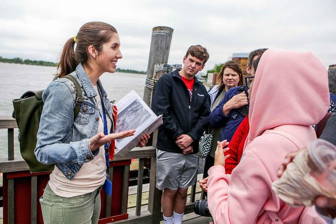 Private Statue of Liberty and Ellis Island Tour - How guides shape the experience