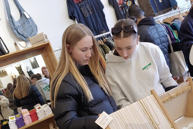 Private Teen + Young Adult Second-Hand Shopping in New York City - Key points at a glance