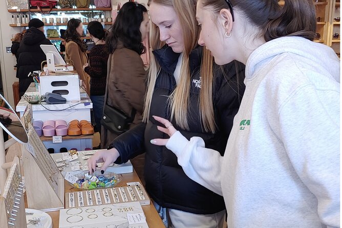 Private Teen + Young Adult Second-Hand Shopping in New York City - Finding the right shops instead of wandering at random