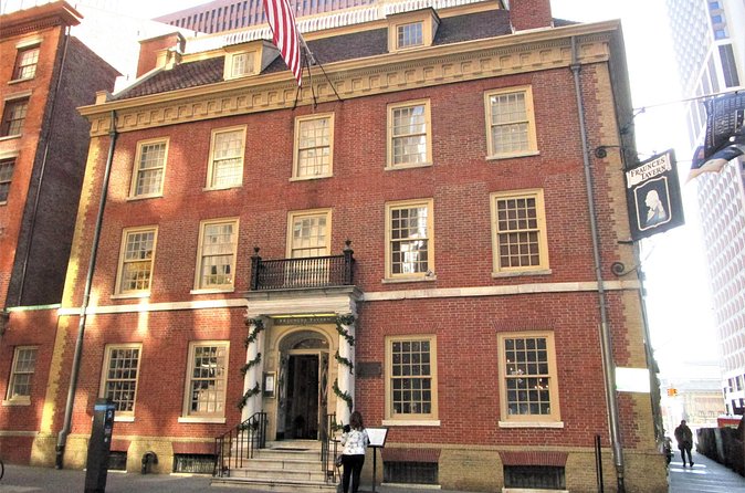 Private Tour of Historic Lower Manhattan and the Financial District NYC - Wall Street and the making of a financial capital