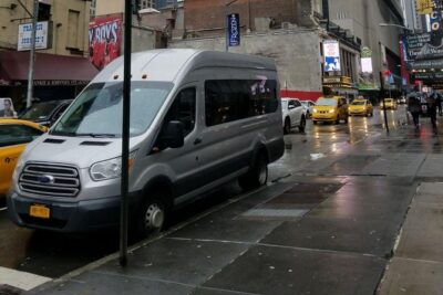 Private Transfer from JFK Airport to NYC Hotels every hour.
