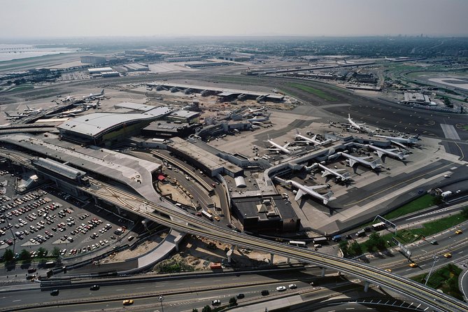 Private Transfer from JFK Airport to NYC Hotels every hour. - Who will get the most from this transfer