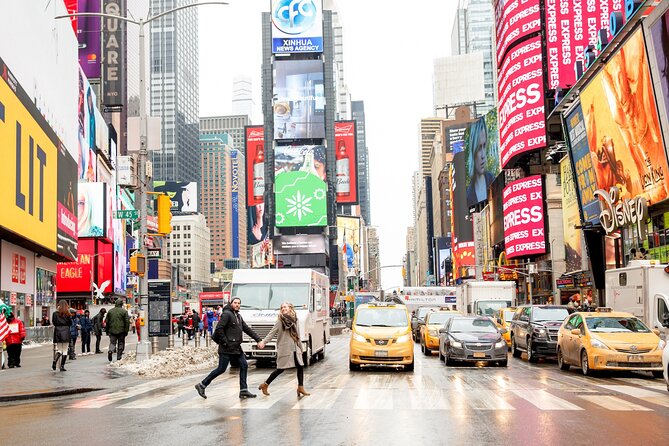 Private Vacation Photography Session with Local Photographer in NYC - Why a private NYC photo session can be worth it