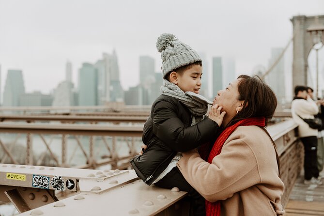 Professional Photoshoot at Brooklyn Bridge in New York - Stop 3: New York City portraits with a personal feel