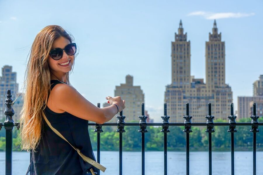 Romantic Photoshoot Experience for Couples in New York - Timing, accessibility, and meeting-day planning