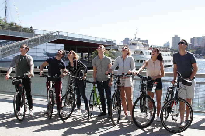 Scenic Manhattan Highlights Bike Tour (English or German) - Manhattan’s southern tip and harbor views