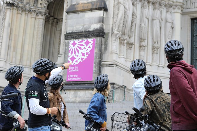 Scenic Manhattan Highlights Bike Tour (English or German) - Meeting at 79 Chambers Street