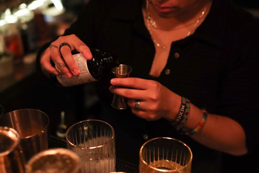 Secret bars and Speakeasy NY experience - Stop one: coded doors and period detail