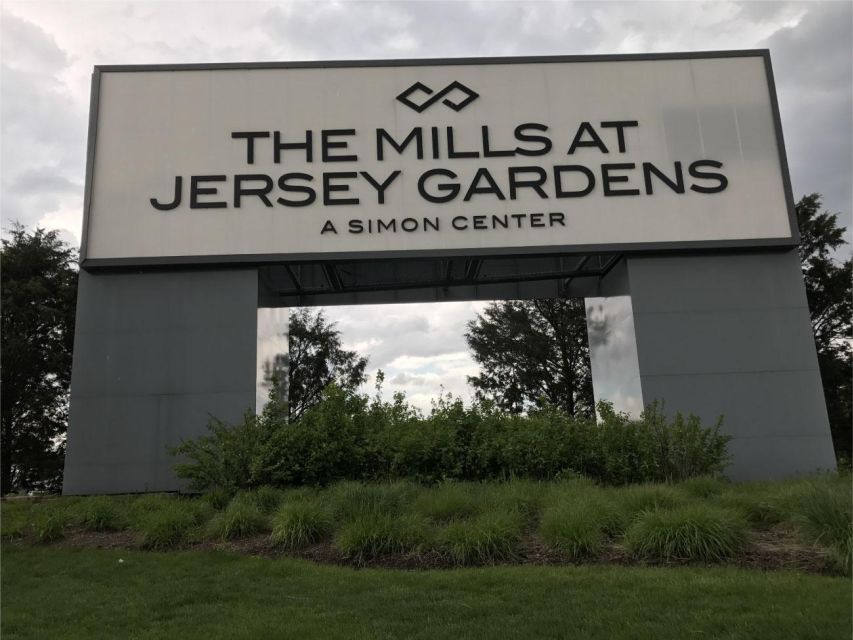 Shopping at Jersey Gardens - Key points at a glance