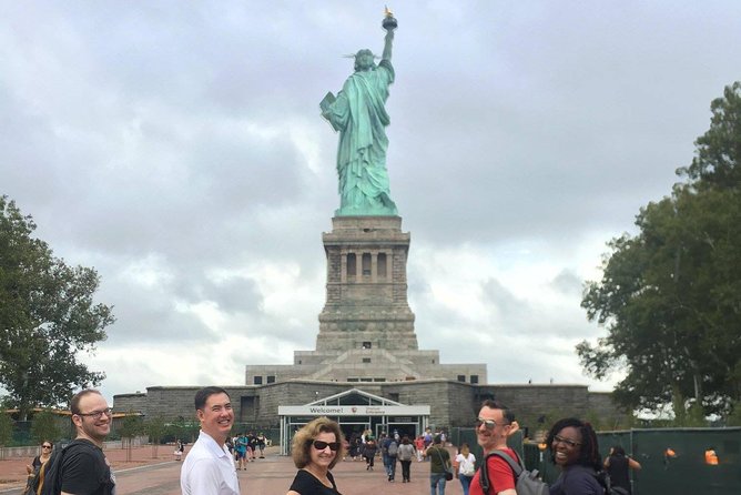 Small-Group Downtown, 911 Memorial, Wall Street Tour - The Charging Bull and the financial district’s photo stops