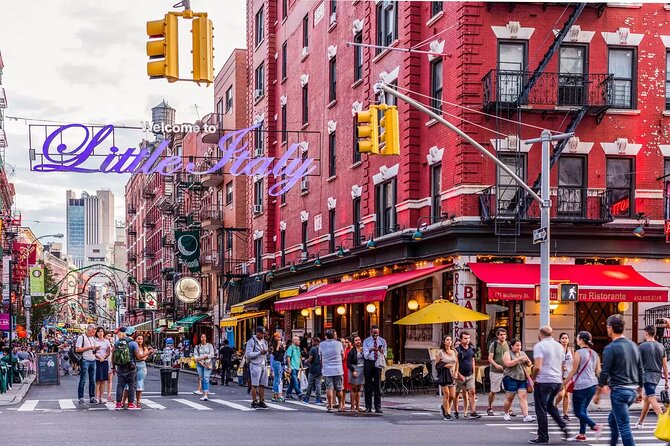SoHo, Little Italy, and Chinatown NYC Guided Walking Tour - Newspaper Row and New York’s public life
