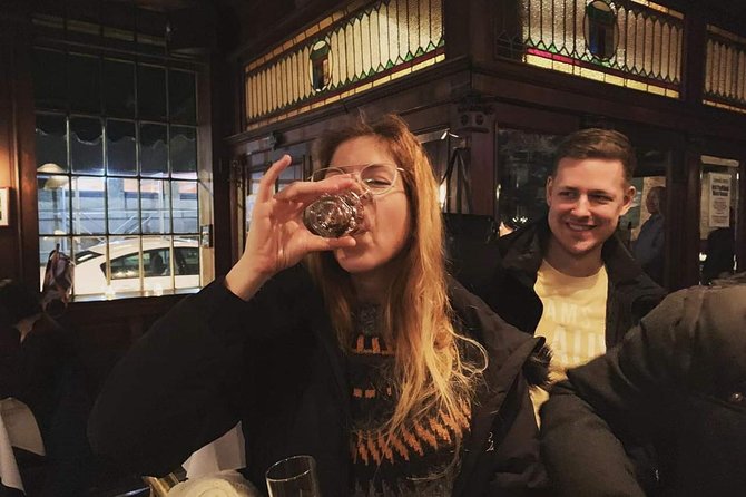 Speakeasy Drinks and Prohibition History Tour NYC - Why the small group size helps