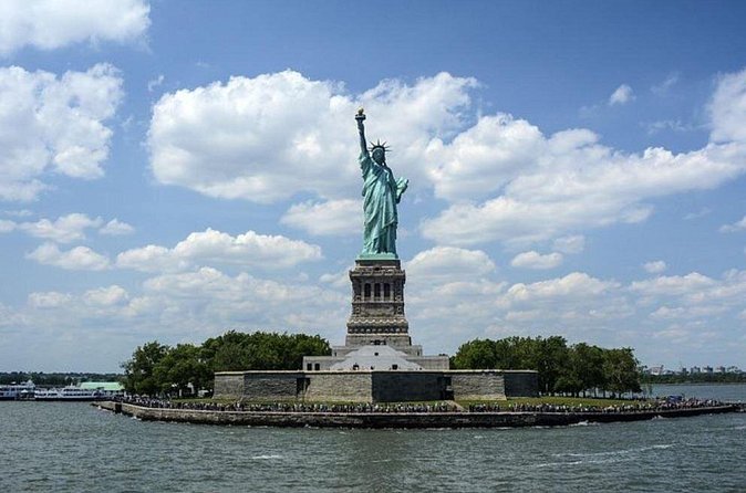 Statue of Liberty 60-Minute Sightseeing Cruise - Flexible Departure - Ellis Island and the meaning of the route