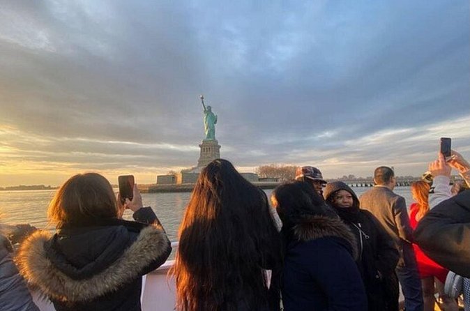 Statue of Liberty 60-Minute Sightseeing Cruise - Flexible Departure - Boat comfort, crew, and the crowded deck