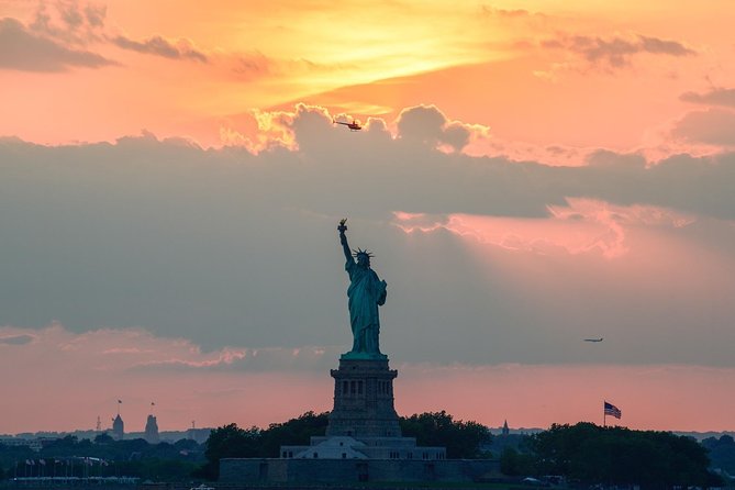 Statue of Liberty and Ellis Island Sunset Cruise - What this one-hour New York cruise really offers