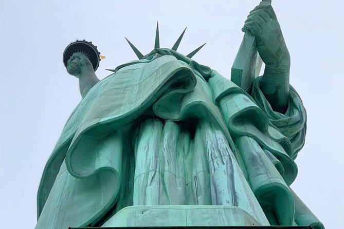 Statue of Liberty and Ellis Island Tour Semi-Private 8ppl Max - Crossing New York Harbor to Liberty Island