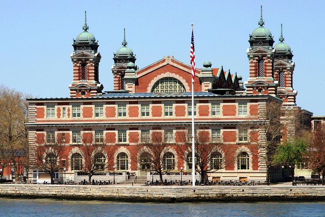 Statue of Liberty and Ellis Island Tour Semi-Private 8ppl Max - Liberty Island and the story behind the statue