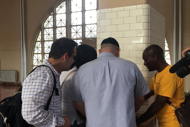 Statue of Liberty, Ellis Island, and 9/11 Memorial Guided Tour - Battery Park and Castle Clinton: a quick start with useful context
