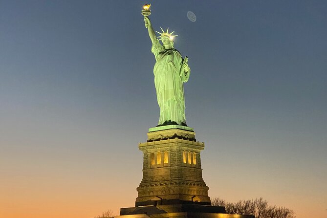 Statue of Liberty Ellis Island Cruise with One World Trade Ticket - What this New York combination tour really includes