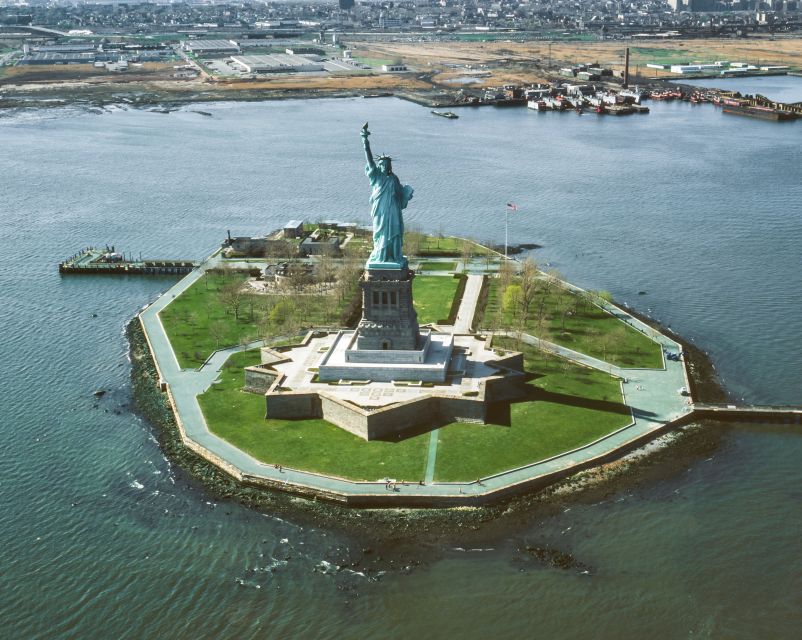 Statue of Liberty & Ellis Island - Guided Tour 8ppl Max - Key points to know before you book