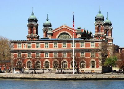 Statue of Liberty & Ellis Island – Guided Tour 8ppl Max
