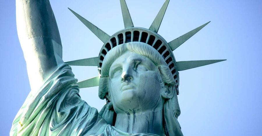 Statue of Liberty & Ellis Island - Guided Tour 8ppl Max - What the small group changes