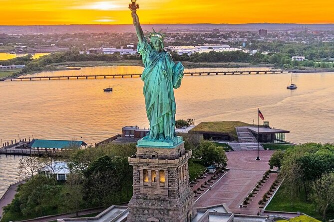 Statue Of Liberty & Ellis Island Skip The Queue Audio Guide Tour - The audio guide is the key to the flexible format