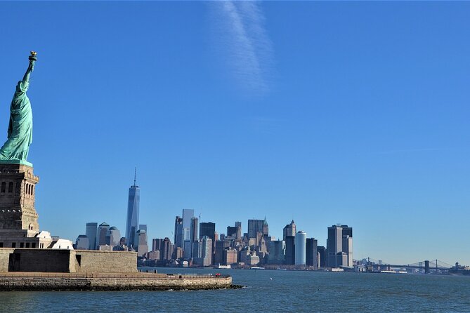 Statue of Liberty Express Roundtrip Ferry Ticket - The ferry ride to Ellis Island