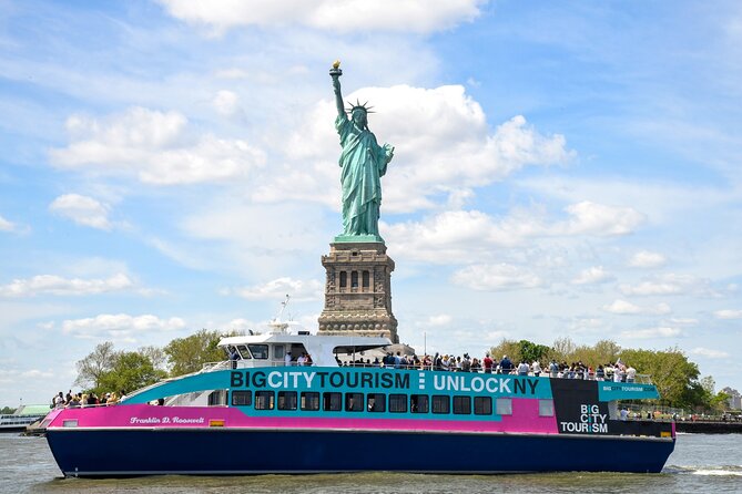 Statue of Liberty & NYC Skyline Cruise - Freedom Liberty Tour - One World Trade Center and the Lower Manhattan Skyline