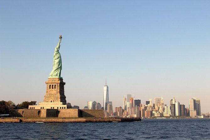 Statue of Liberty Sunset Cruise and New York City Sky Line - Brooklyn Bridge and the Manhattan skyline