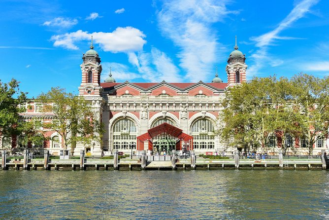 Statue of Liberty Tour with Ellis Island and Immigration Museum - Ellis Island and the National Museum of Immigration