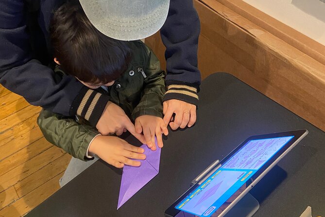 [Taro's Origami Studio] 30-Minute Origami Experience - Brooklyn, New York - Following the folding steps