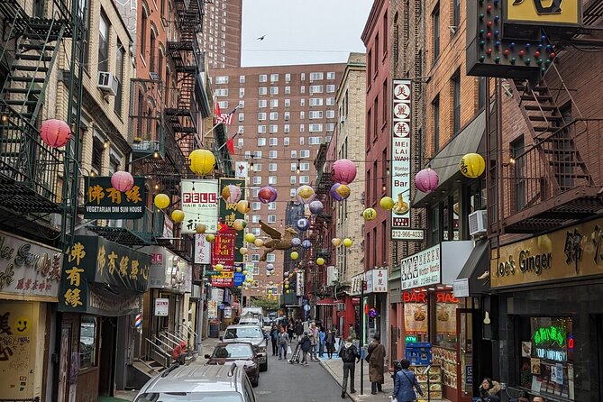 Tenement History and Immigrant Life in the Lower East Side - Eldridge Street Synagogue and Jewish Lower East Side life
