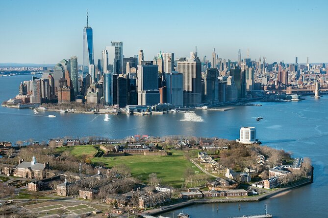 The Big Apple Helicopter Tour of New York City - Upper Manhattan, Columbia, and Yankee Stadium