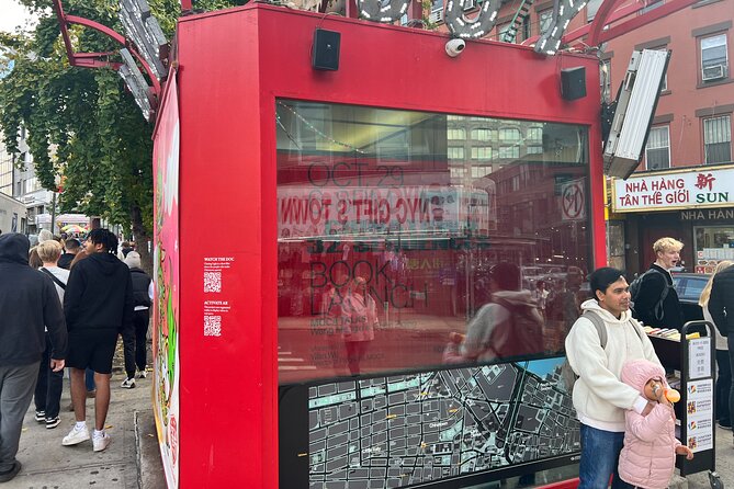 The Chinatown, Little Italy, Food Tour - How the guide affects the experience