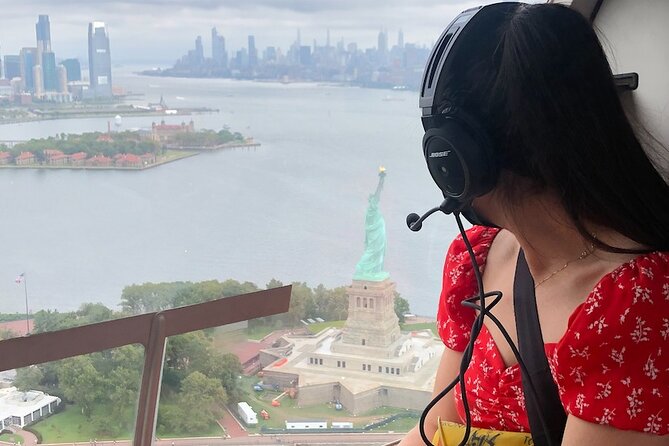 The Empire Helicopter Tour of New York - What the small helicopter group means