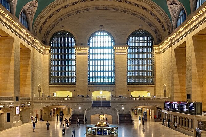 The Story of Grand Central Terminal: An Art And Engineering Marvel - Kitt Garrett’s approach: history, myths, and visual proof